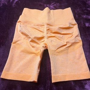 Biker shorts with booty contour and scrunch